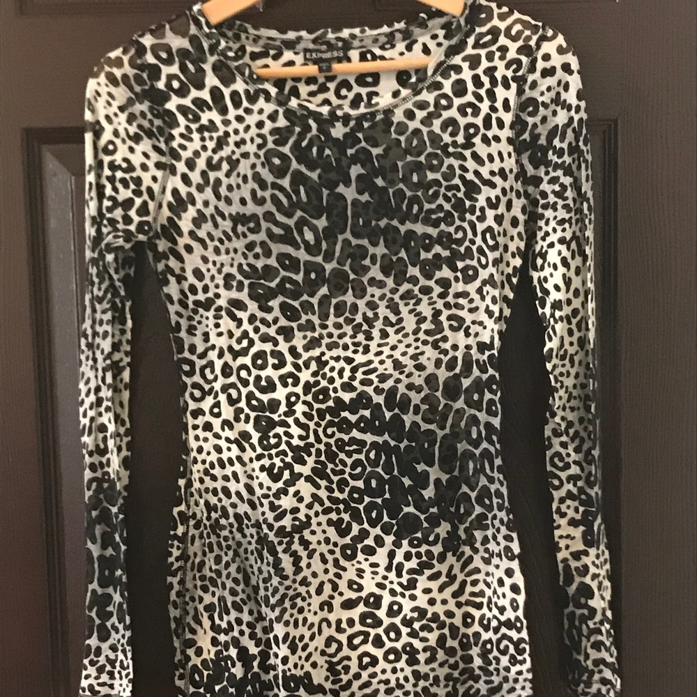Small Express Leopard Top